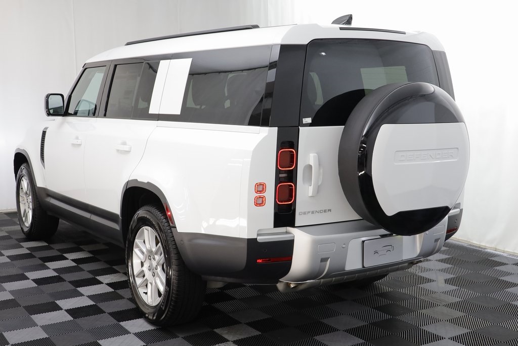 2025 Land Rover Defender 130 S photo 14