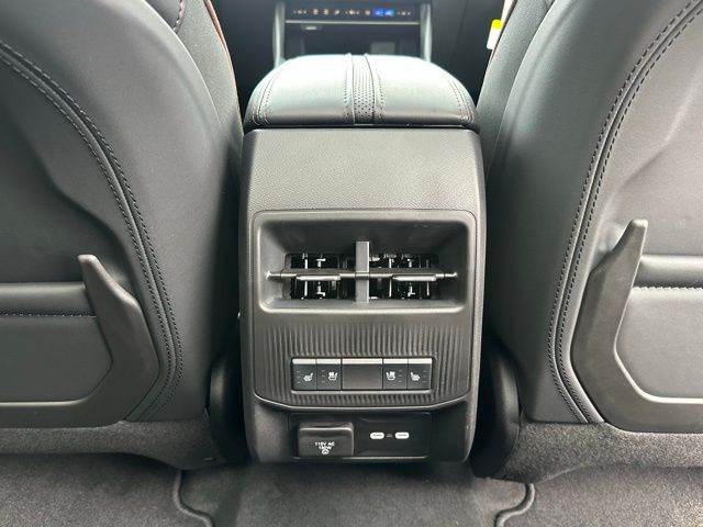 2025 Jeep Wagoneer S Launch Edition photo 29