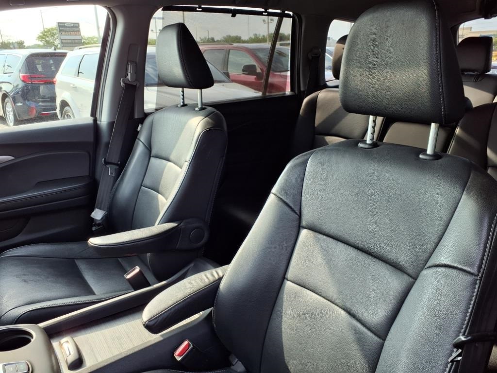 2021 Honda Pilot Special Edition photo 8
