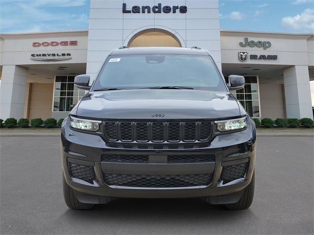 2025 Jeep Grand Cherokee Altitude X photo 2