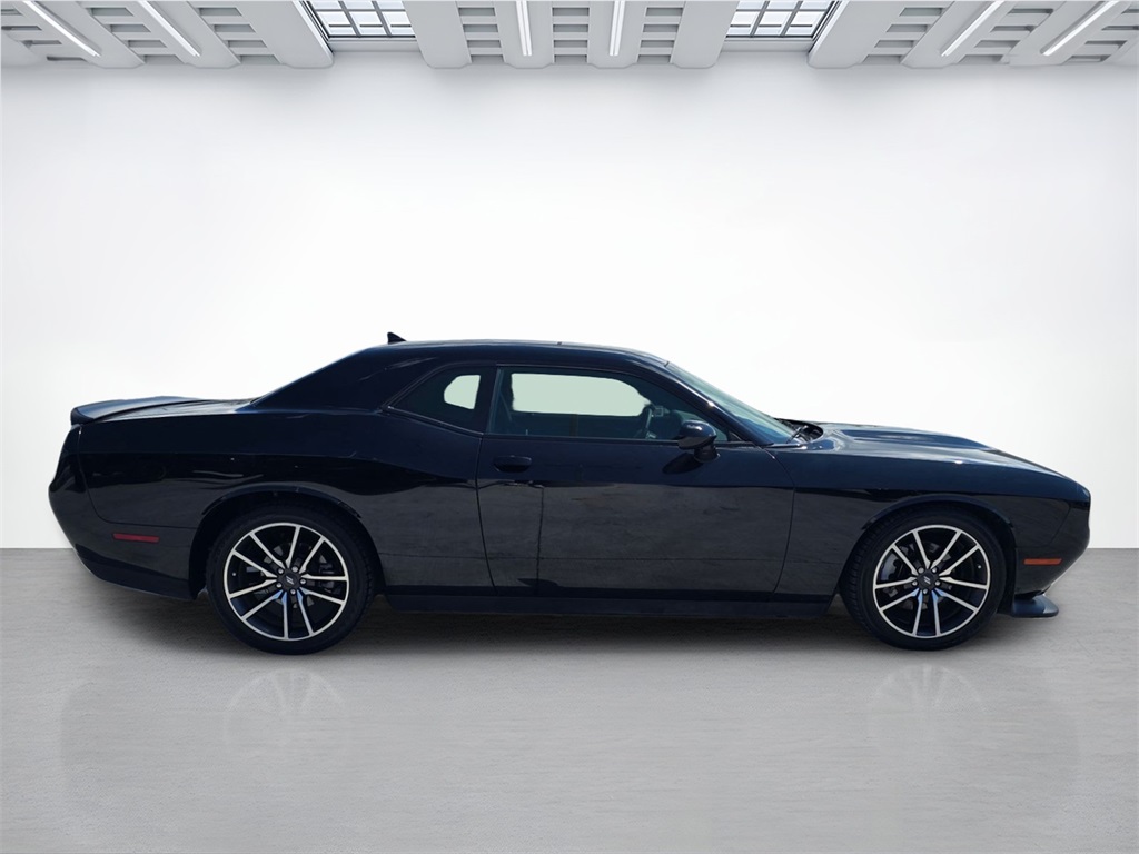 2023 Dodge Challenger GT photo 2