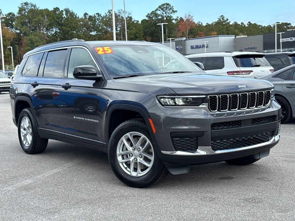 2025 Jeep Grand Cherokee L Laredo's photo
