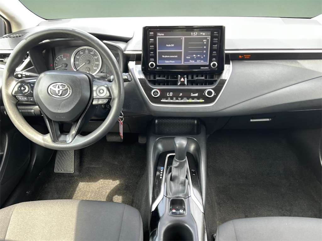 2022 Toyota Corolla LE photo 9