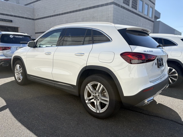 2023 Mercedes Benz GLA 250 4MATIC photo 4