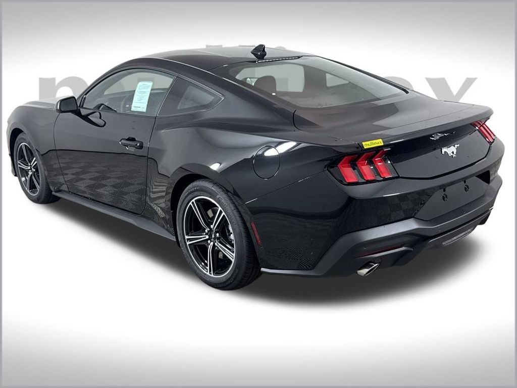 2025 Ford Mustang EcoBoost Premium photo 3