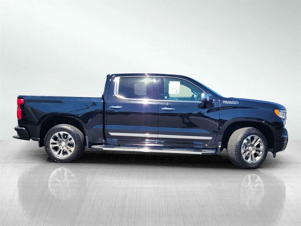 2024 Chevrolet Silverado 1500 High Country photo 3