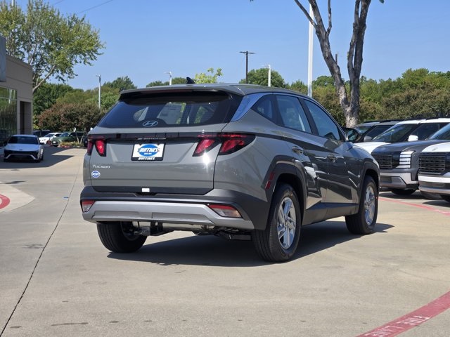 2026 Hyundai Tucson SE photo 4
