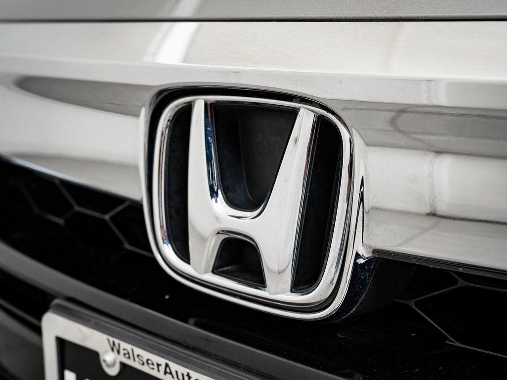 2019 Honda Accord Hybrid Touring photo 3