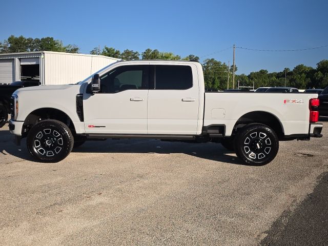 2025 Ford F-250 Platinum photo 2