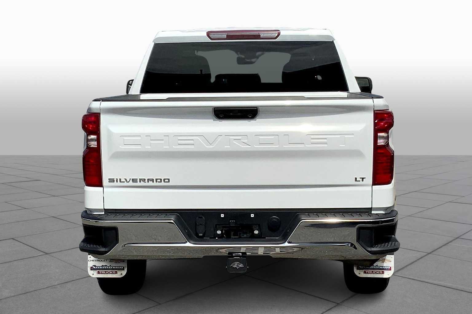 2024 Chevrolet Silverado 1500 LT photo 4