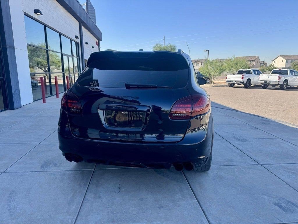 2014 Porsche Cayenne Turbo photo 4