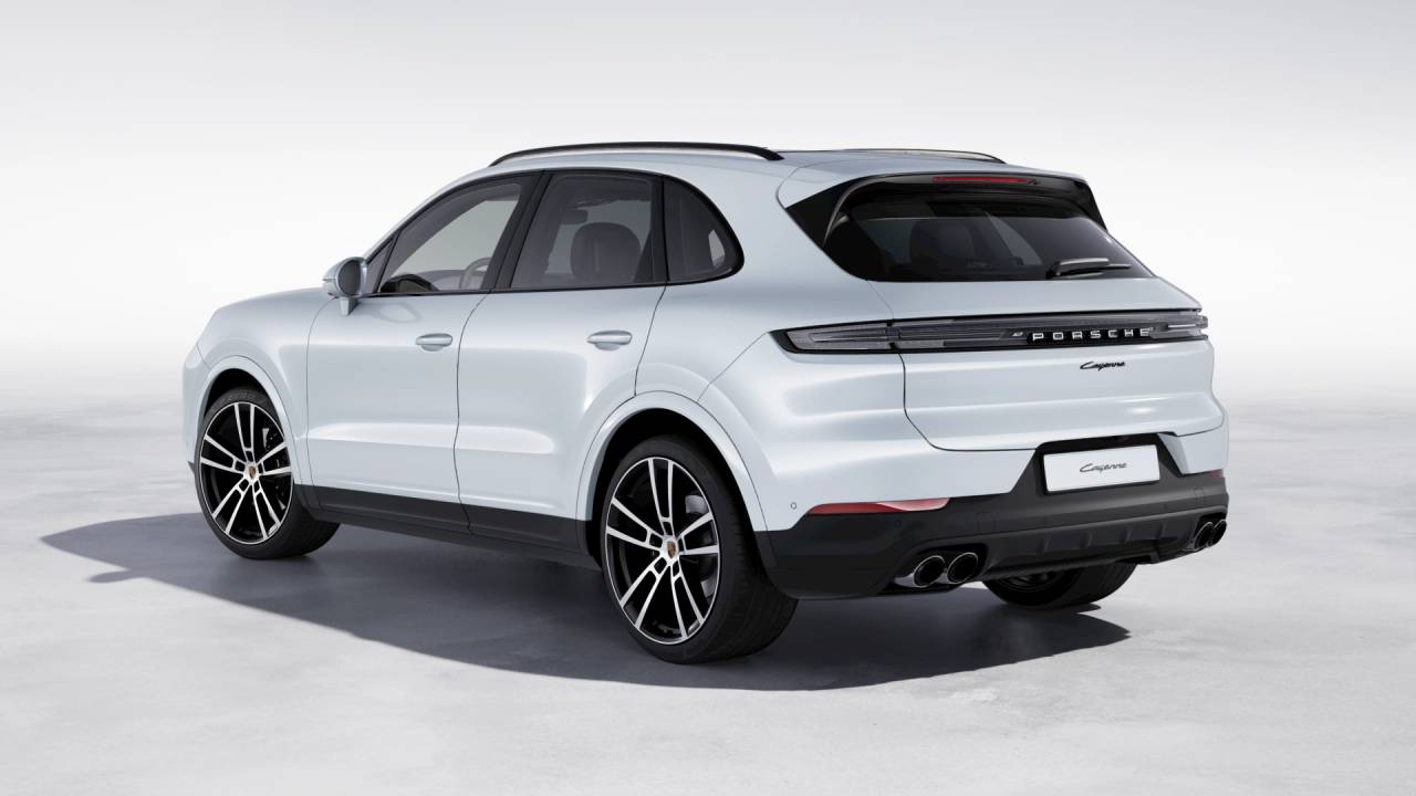 2026 Porsche Cayenne photo 3