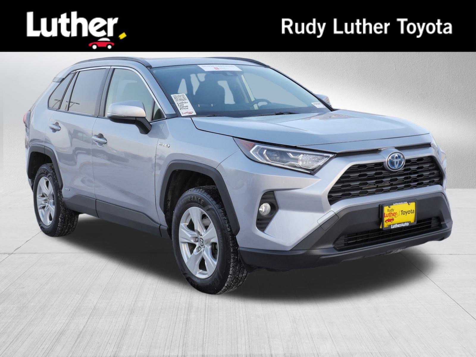 2020 Toyota RAV4 XLE's photo