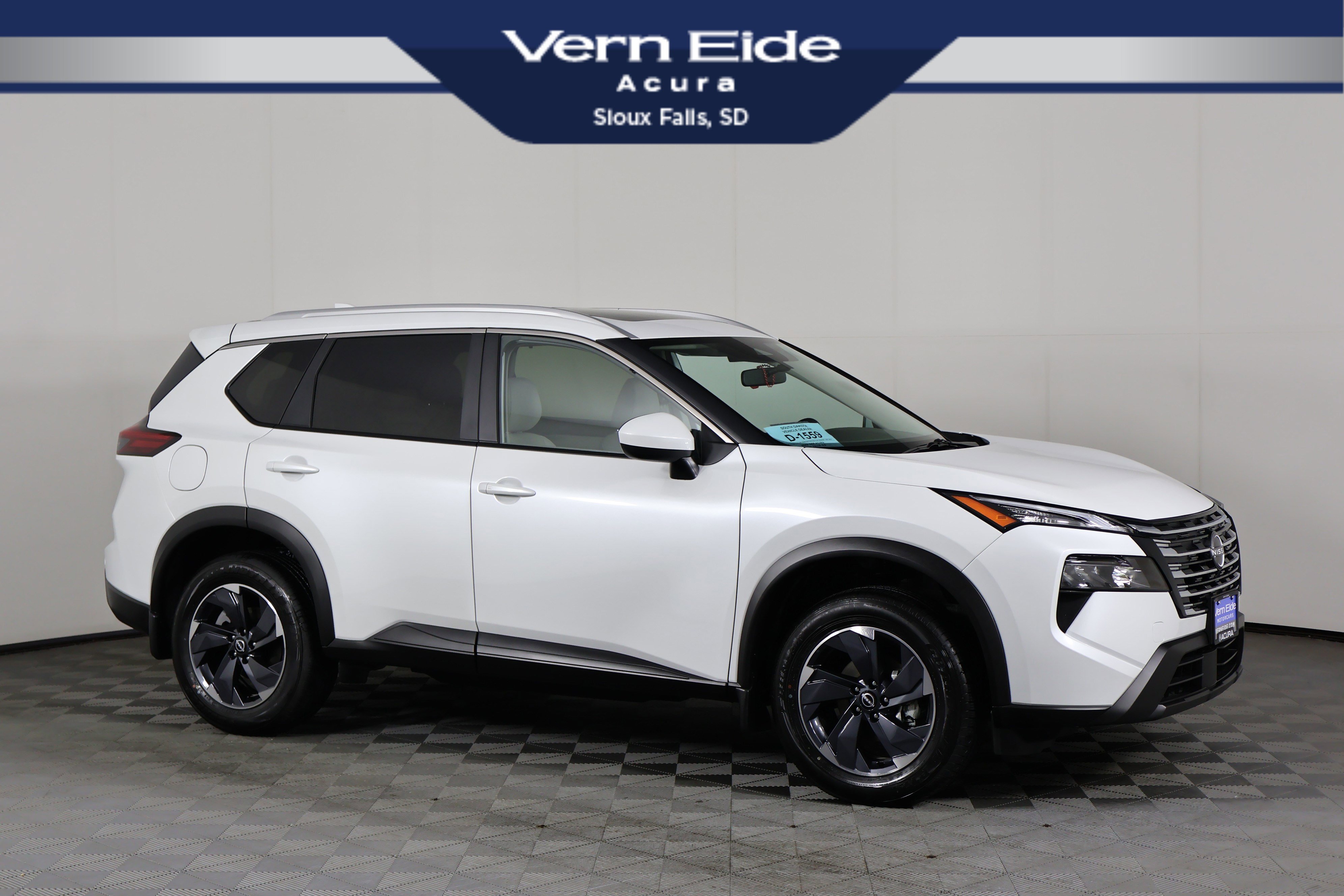 2025 Nissan Rogue SV's photo