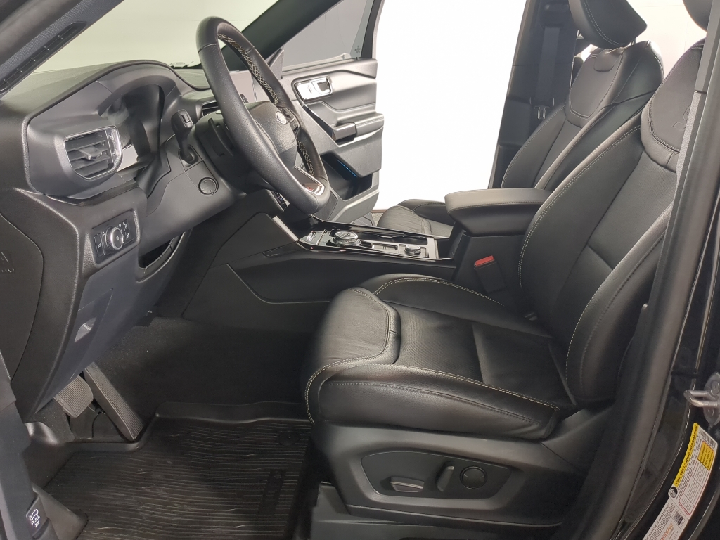 2023 Ford Explorer ST photo 10
