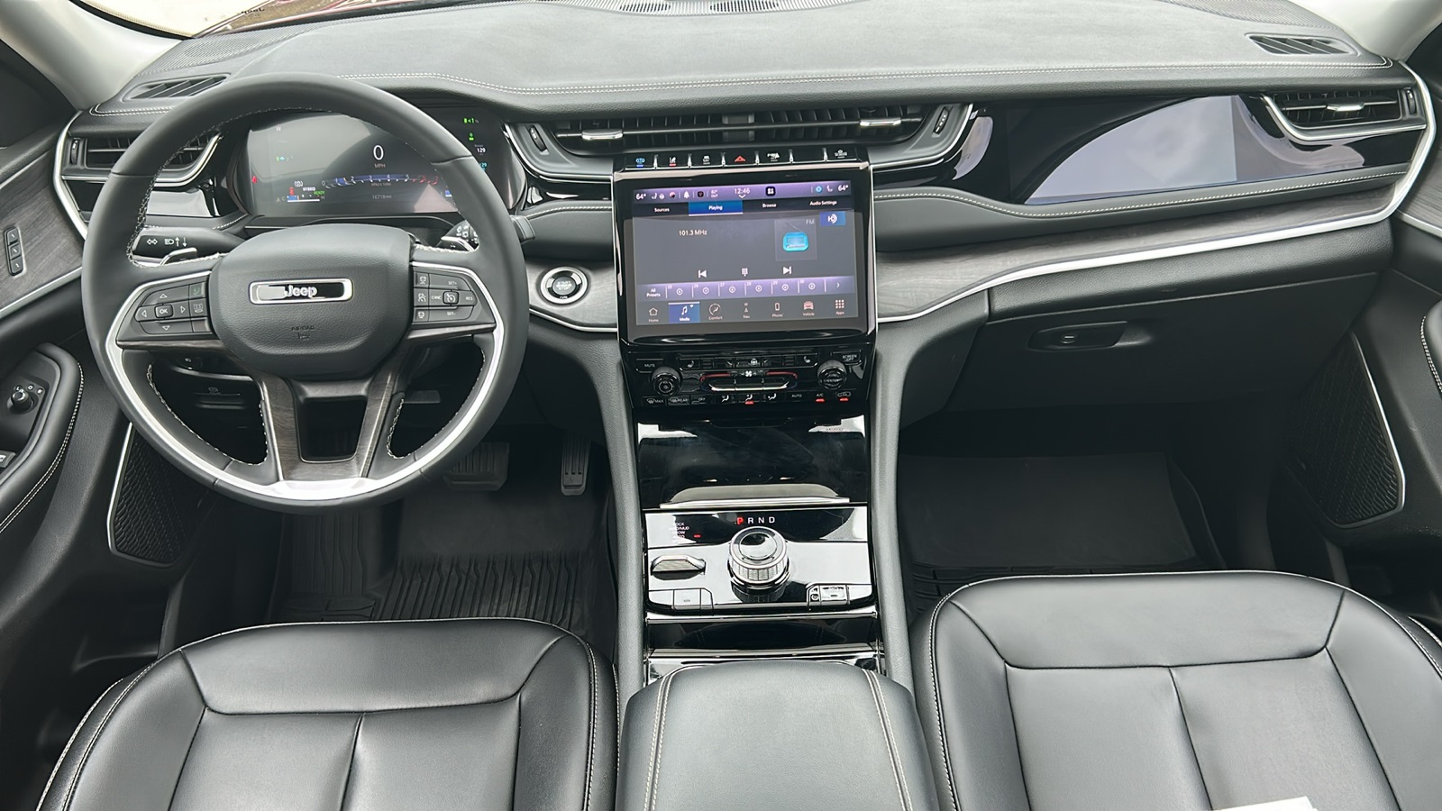 2023 Jeep Cherokee Base photo 12