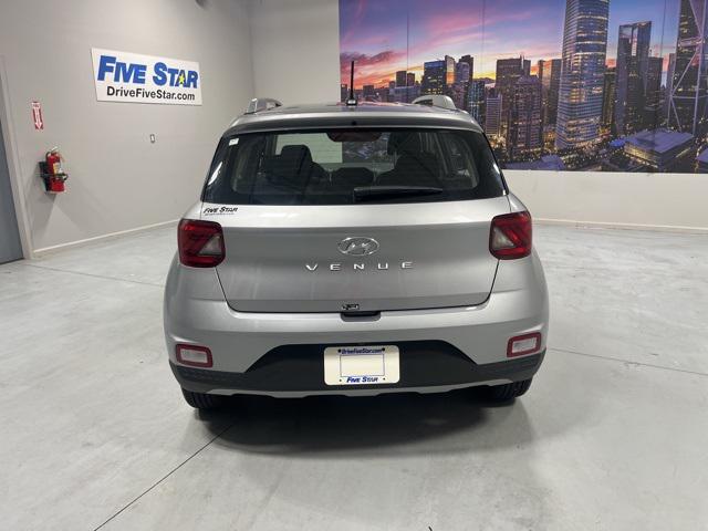 2026 Hyundai Venue SEL photo 25