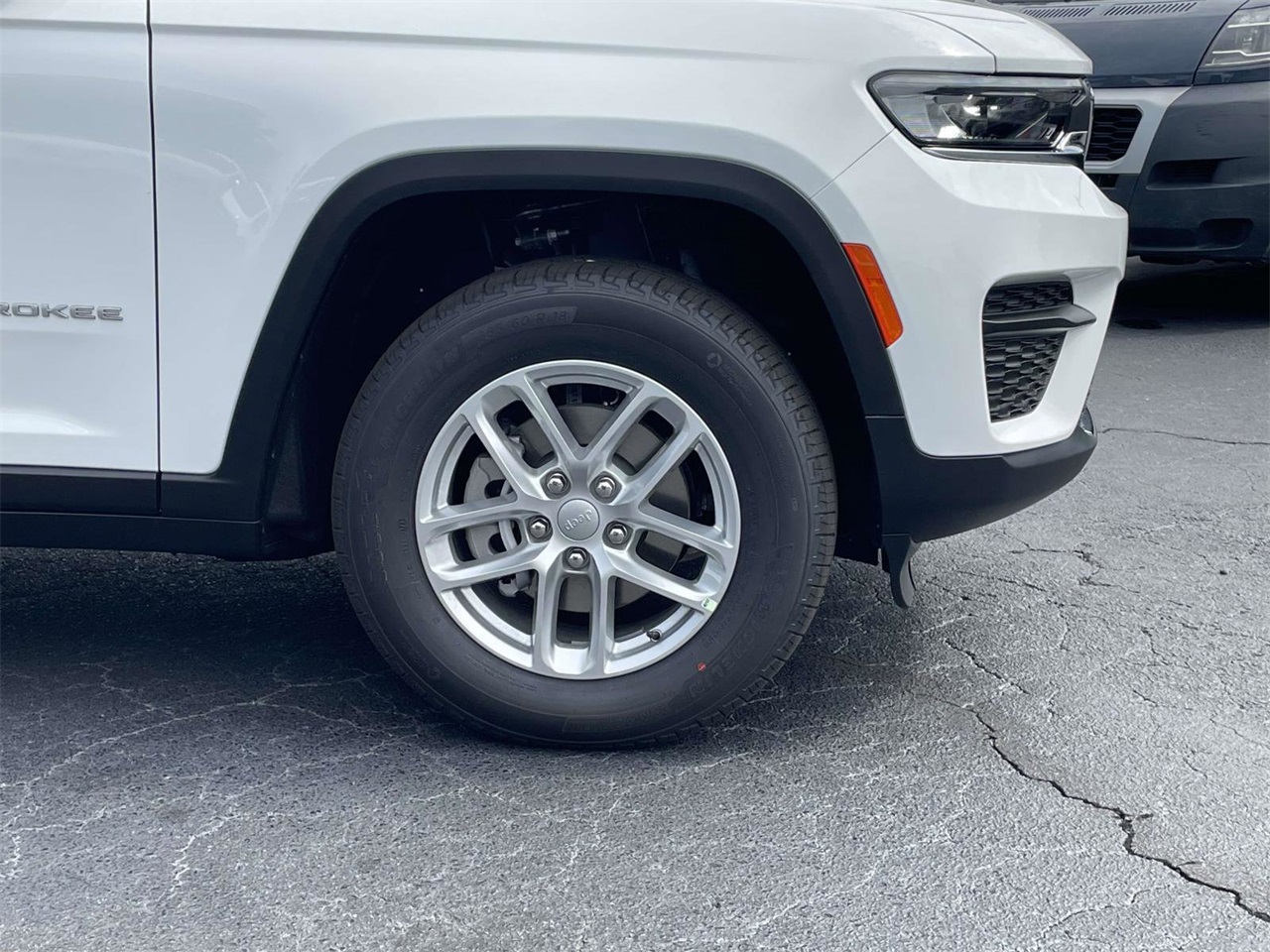 2025 Jeep Grand Cherokee Laredo X photo 34