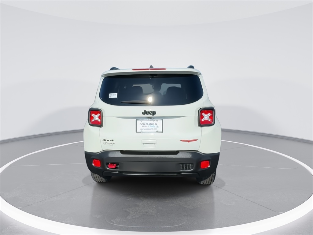 2023 Jeep Renegade Trailhawk photo 6