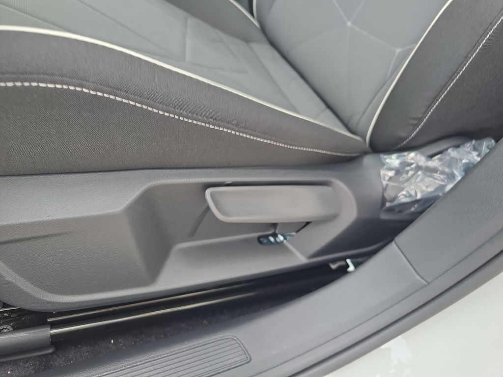 2025 Volkswagen Jetta 1.5T Sport photo 4