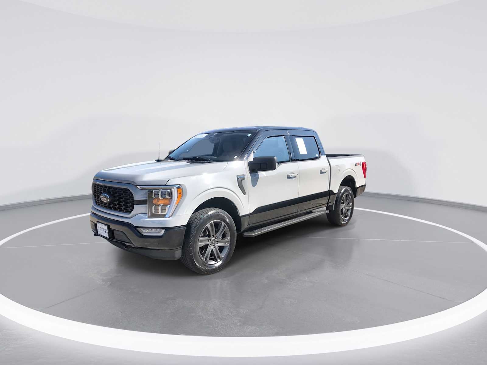 2023 Ford F-150 XLT photo 4