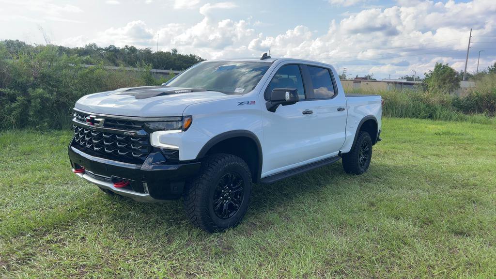 2026 Chevrolet Silverado 1500 ZR2's photo