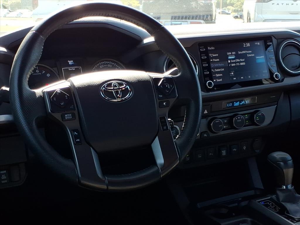 2023 Toyota Tacoma TRD photo 3