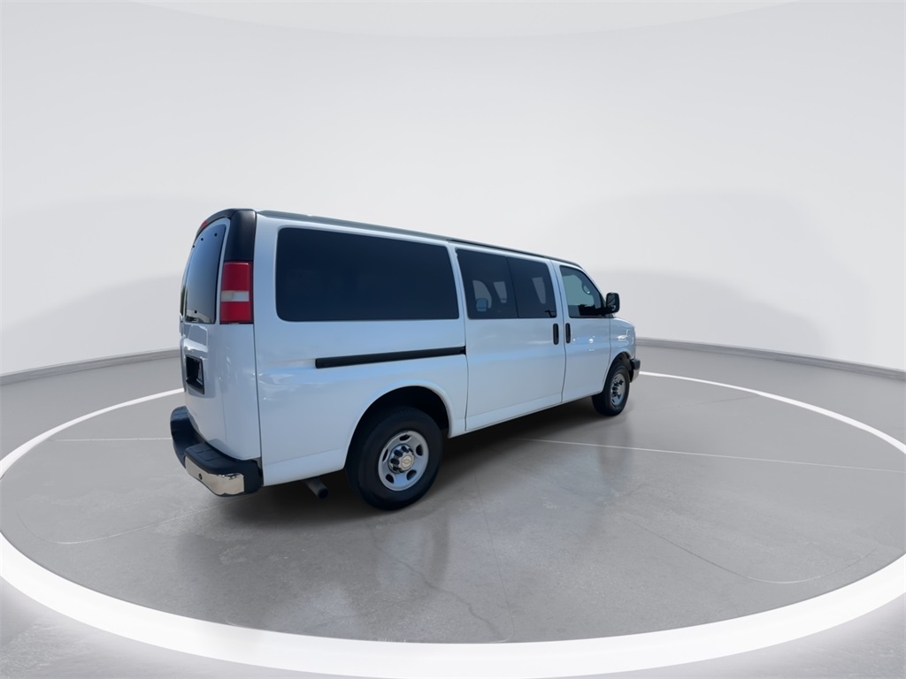 2014 Chevrolet Express 3500 LT photo 15