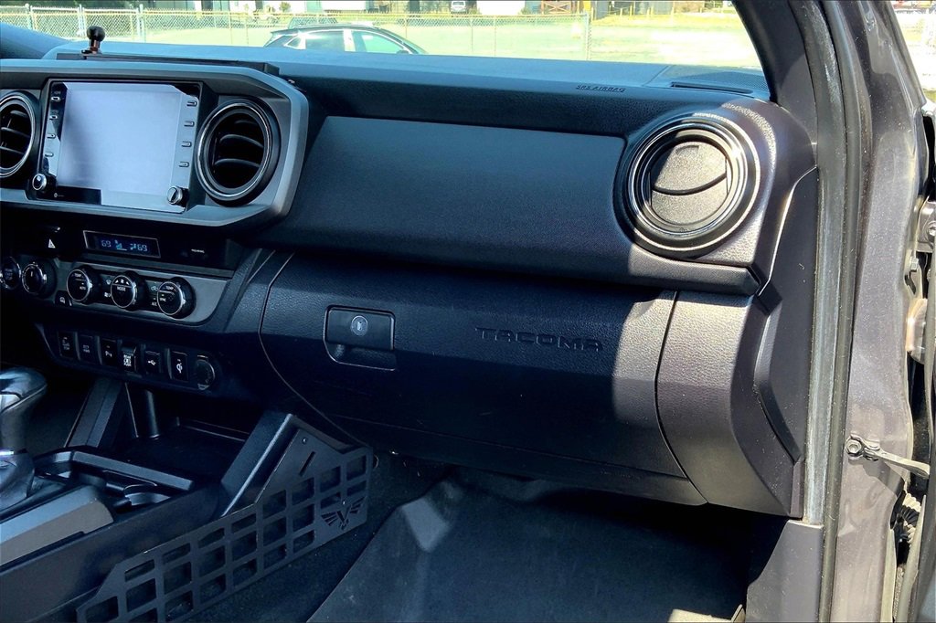 2021 Toyota Tacoma SR5 4x4 Long Bed photo 16