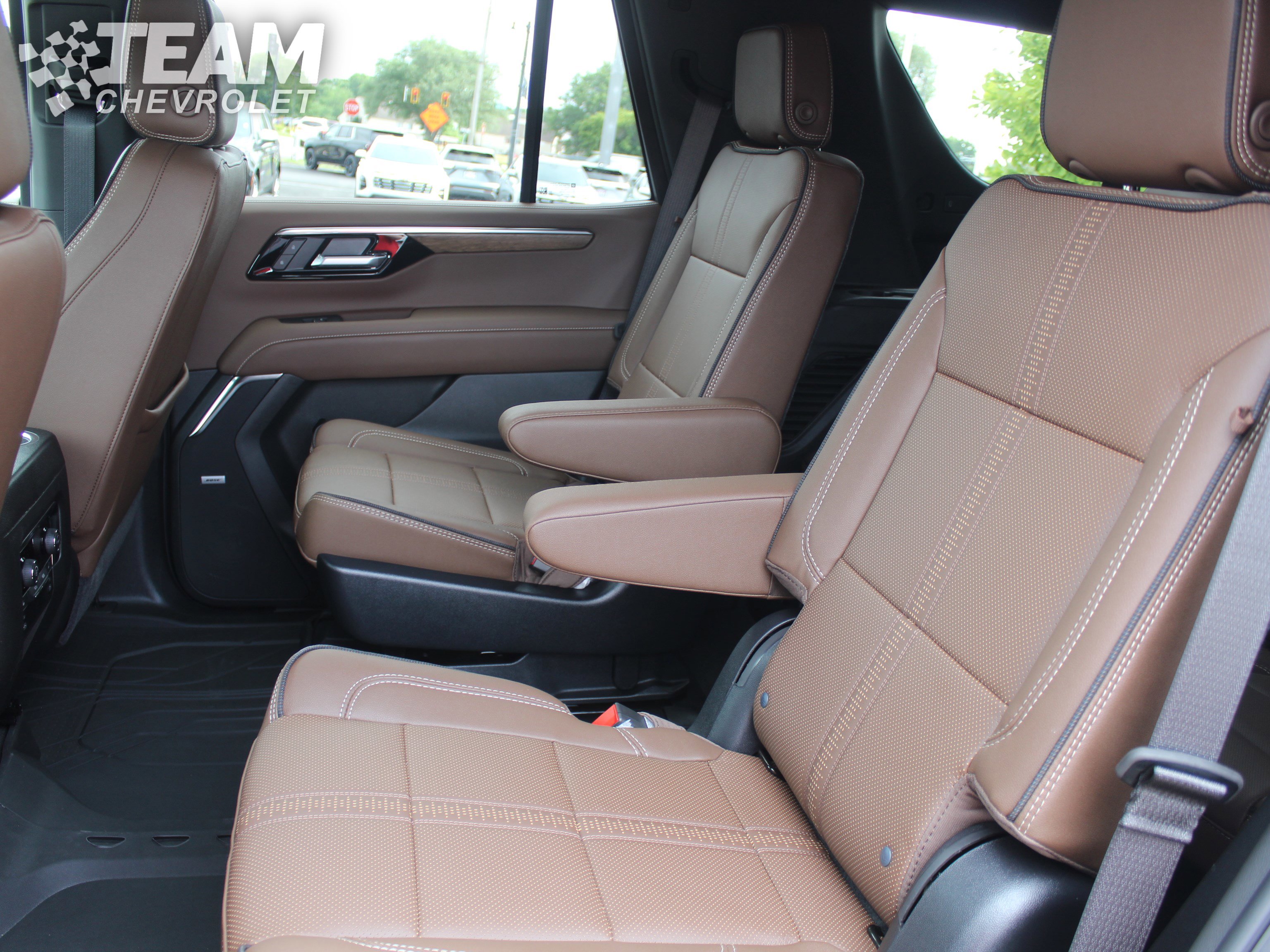 2025 Chevrolet Tahoe High Country photo 12