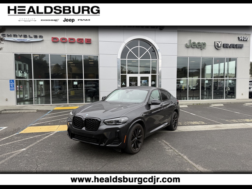 2023 BMW X4 30i's photo