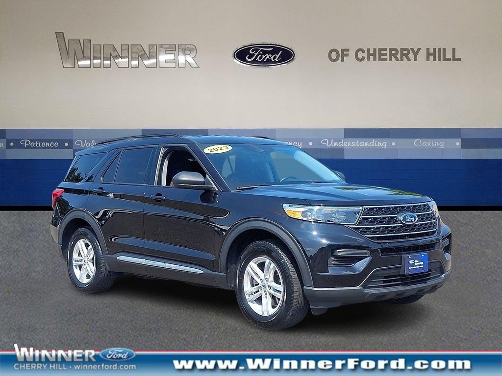 2023 Ford Explorer XLT's photo