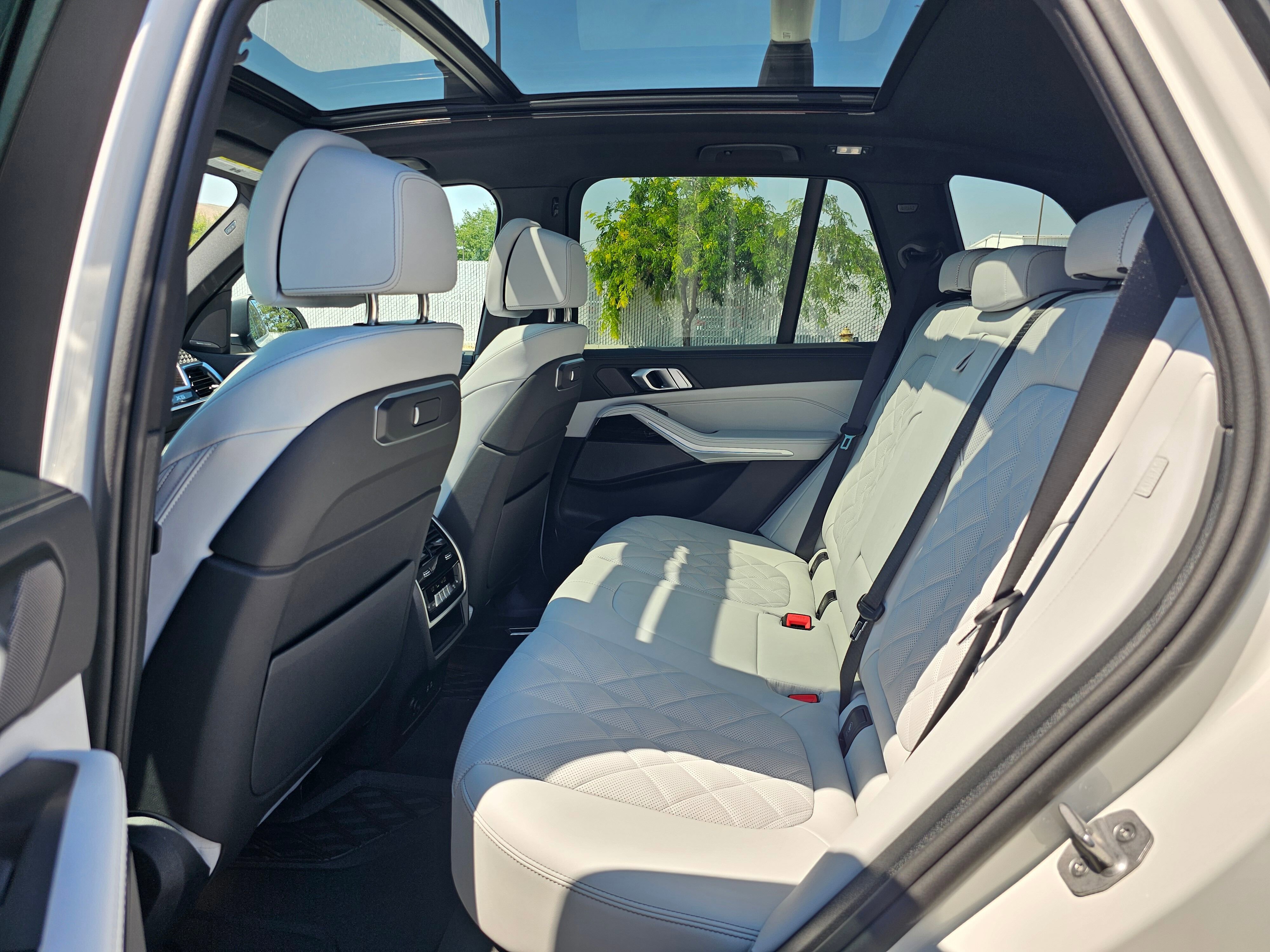 2025 Bmw X5 xDrive40i photo 3