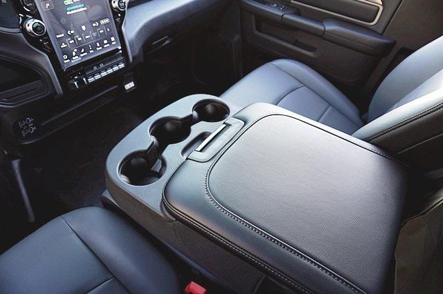 New 2023 Bright White Clear-Coat Exterior Paint RAM TRADESMAN Chassis Cab image 25