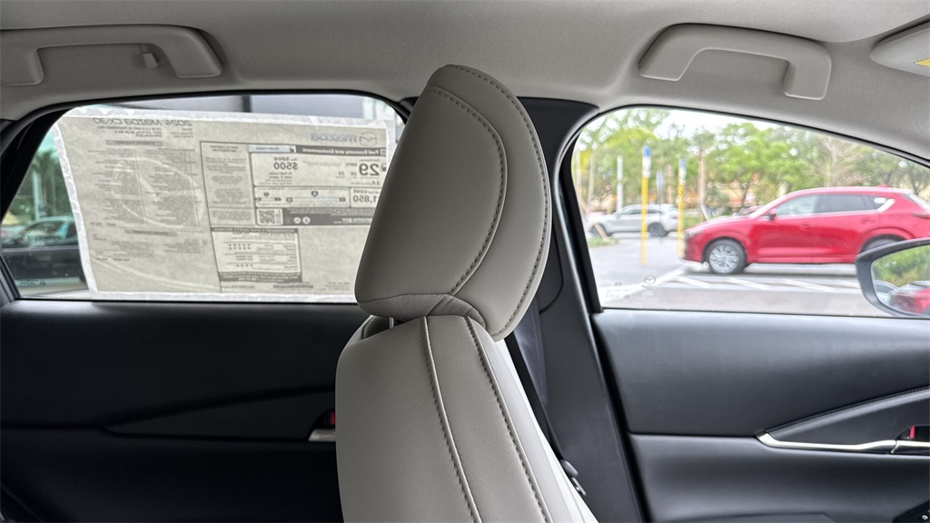 2024 Mazda CX-30 2.5 S Preferred photo 19