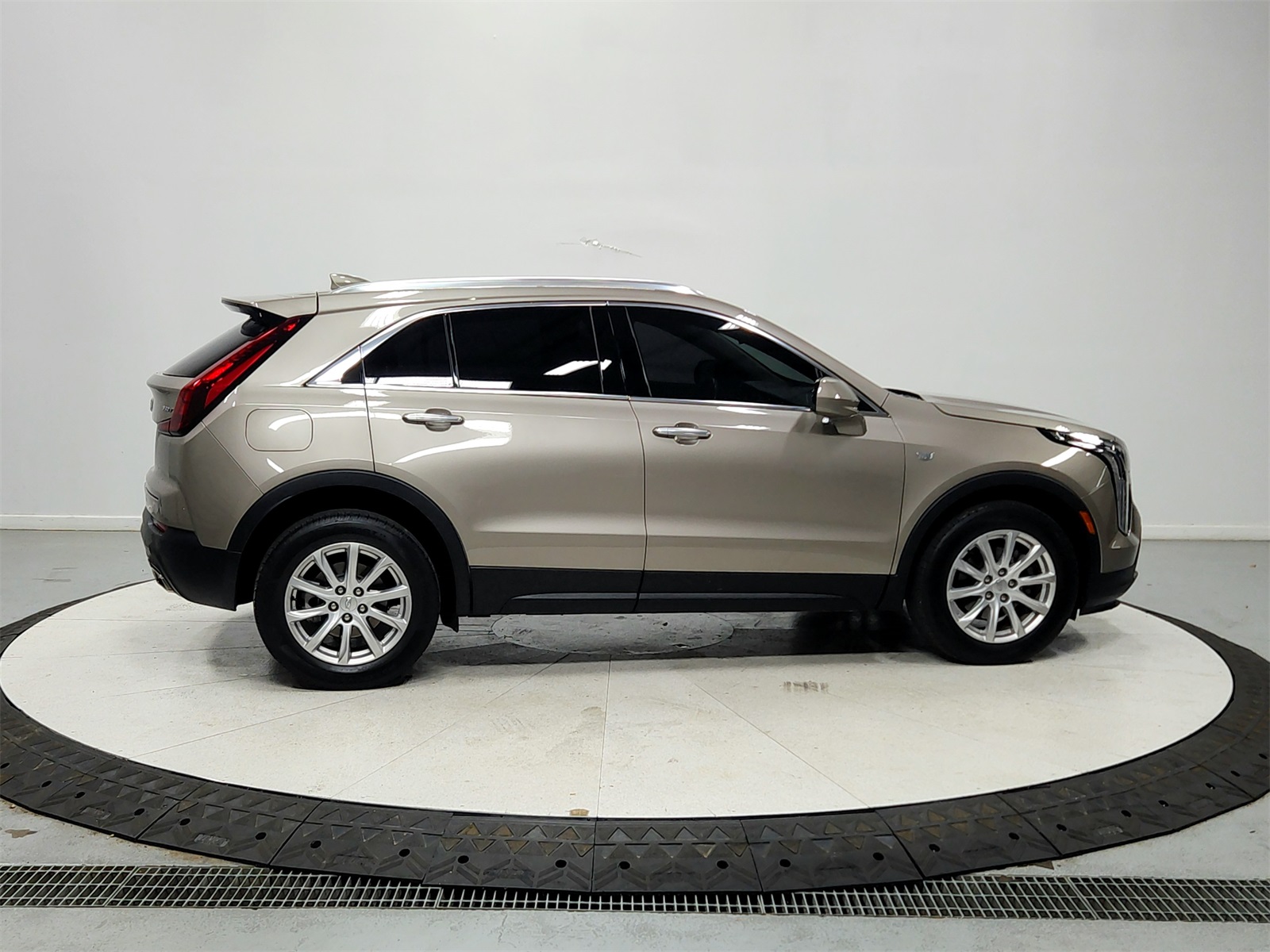 2023 Cadillac XT4 Luxury photo 5
