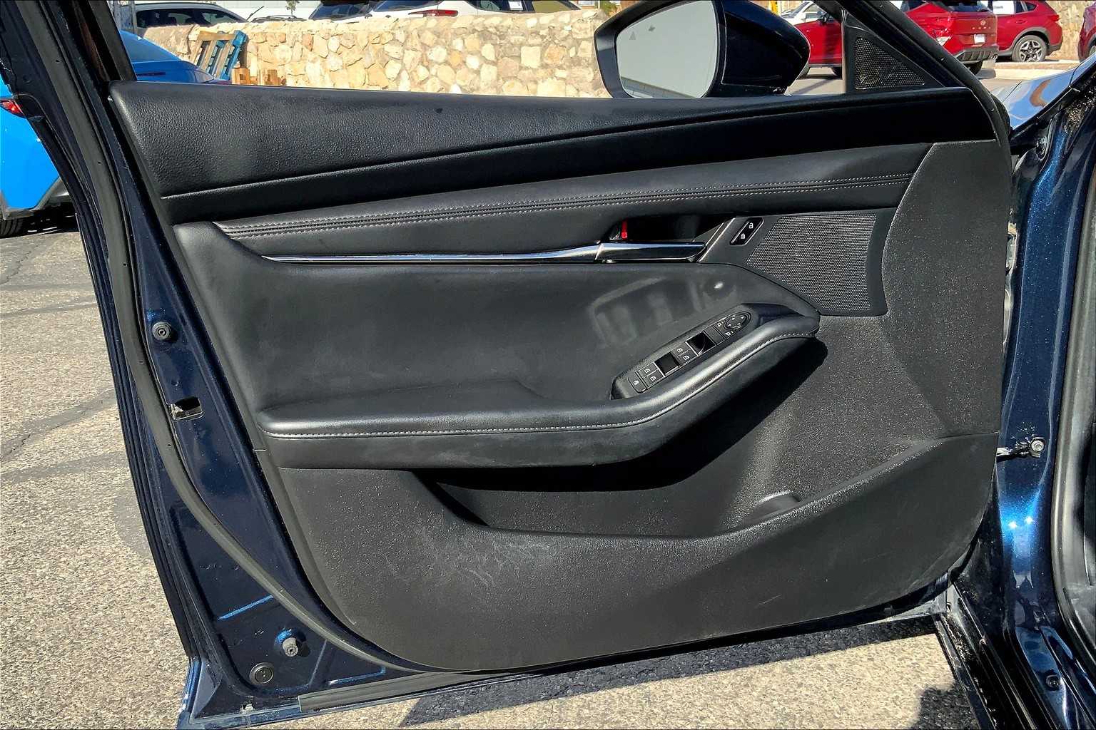 2022 Mazda Mazda3 Preferred photo 19