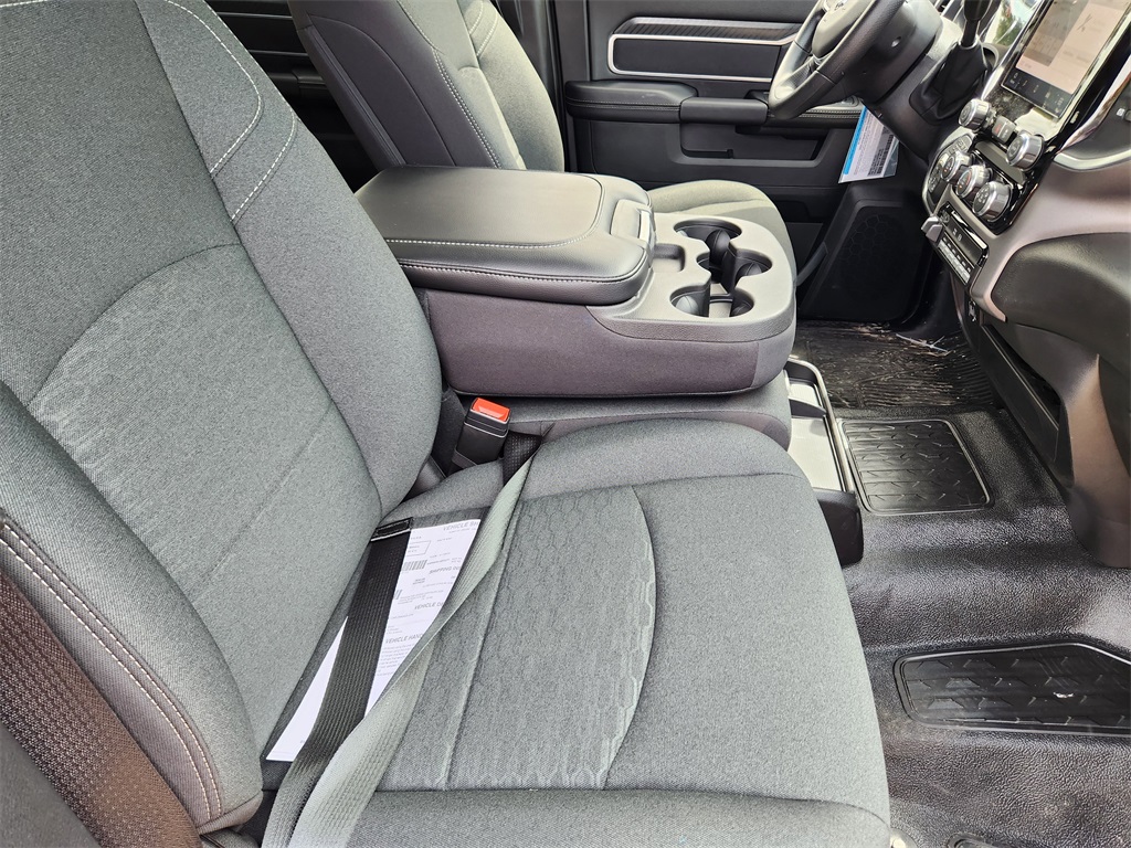 2025 Ram 3500 Big Horn photo 10