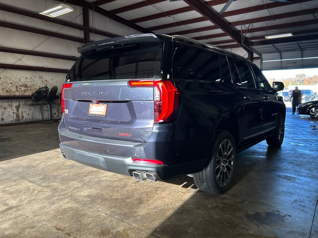 2026 Gmc Yukon XL Denali photo 2