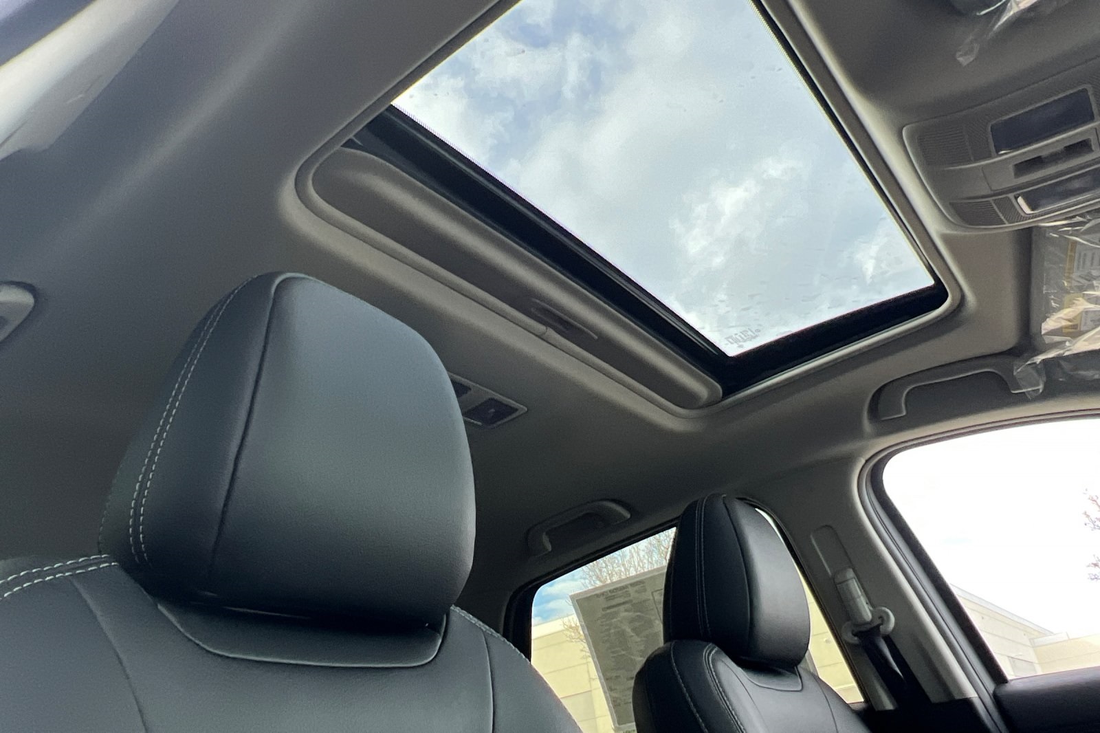 2025 Mazda CX-5 2.5 S Preferred photo 16