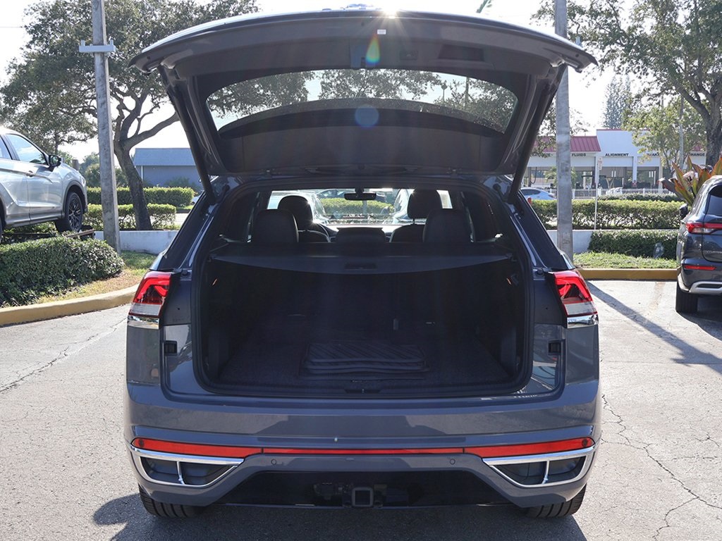 2021 Volkswagen Atlas Cross Sport V6 SE Technology R-Line photo 14