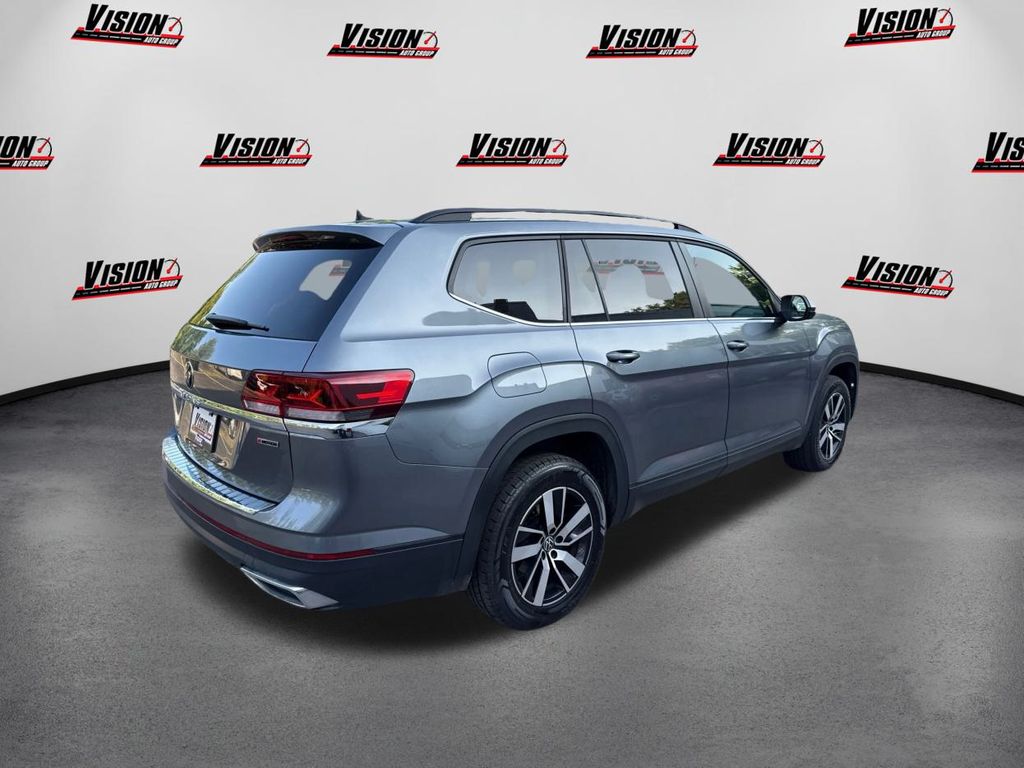 2022 Volkswagen Atlas SE photo 4