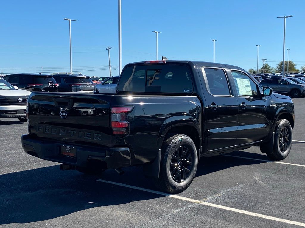 2026 Nissan Frontier SV photo 4