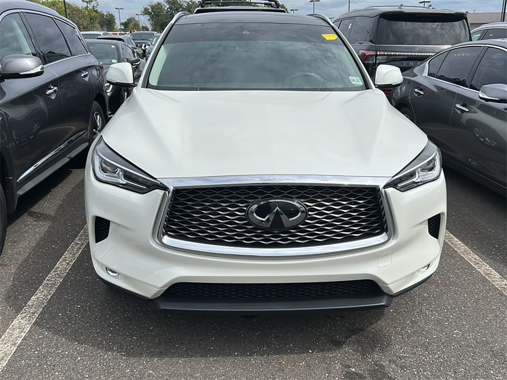 2022 Infiniti QX50 Luxe photo 2