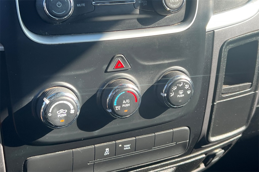 2021 Ram 1500 Classic SLT photo 26