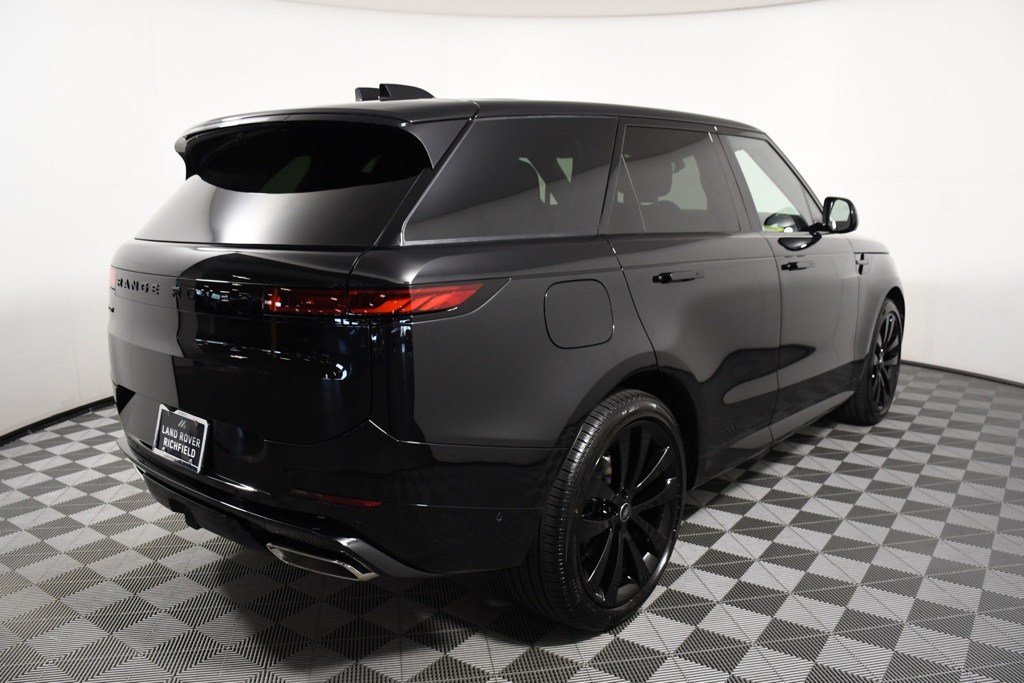 2025 Land Rover Range Rover Sport SE photo 6