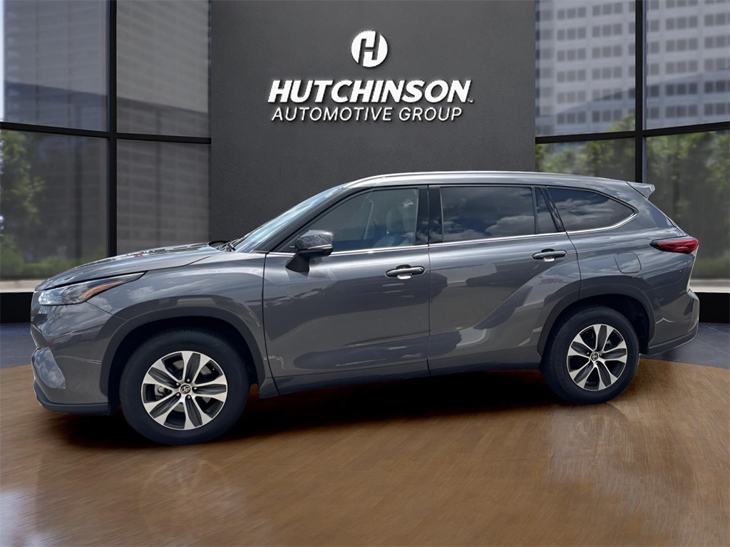 2022 Toyota Highlander Hybrid XLE photo 4