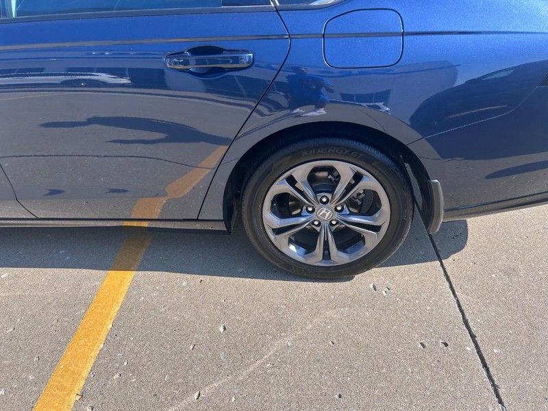 2024 Honda Accord Hybrid EX-L photo 4