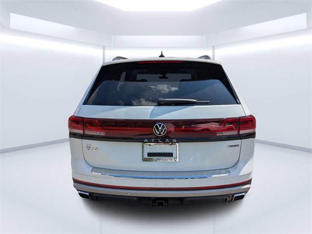 2025 Volkswagen Atlas Peak Edition SE photo 4