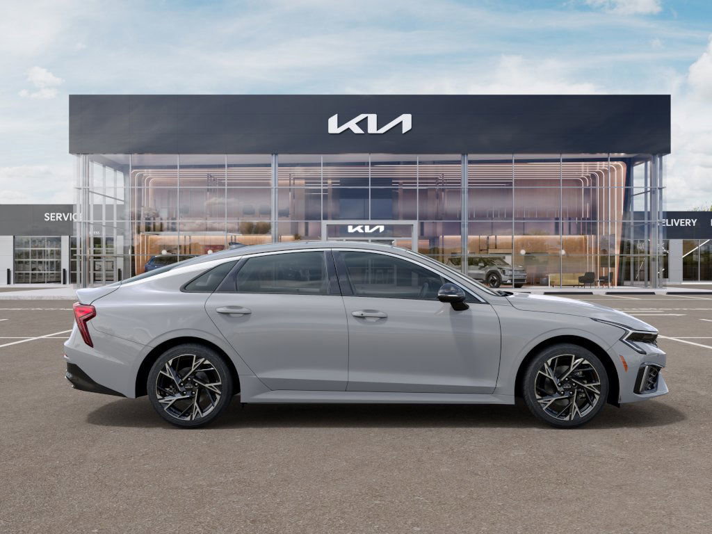 2025 Kia K5 GT-Line photo 7